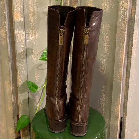 Stuart Weitzman Tall Brown zipper back boots - Picture 7 of 15
